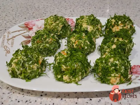 Закусочні яєчно-сирні кульки з оливками