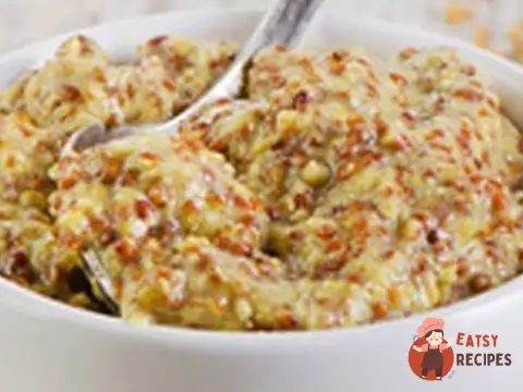 Гірчичний соус з чилі, цибулею та вершками