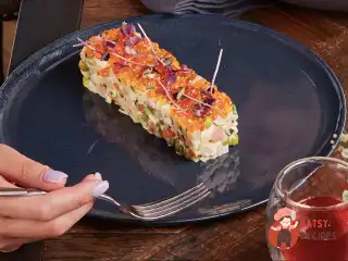 Олів'є з червоною ікрою