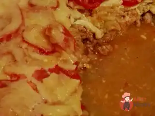 Запіканка з кабачків з фаршем та помідорами