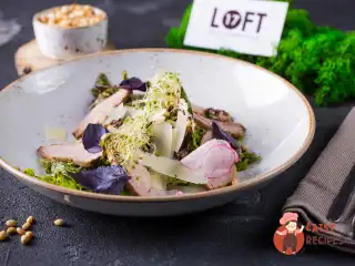 Салат з копченою качкою та сиром