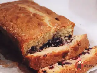 Соковитий лимонний кекс із чорною смородиною