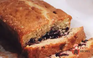 Соковитий Лимонний Кекс Із Чорною Смородиною