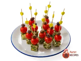 Канапе з пряною фетою та оливками