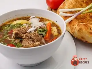 Узбецька шурпа з яловичиною в мультиварці