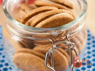 Печиво з цукіні з горіхами та сирним прошарком