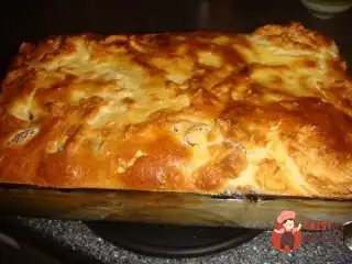 Пиріг із яблук зі сметаною