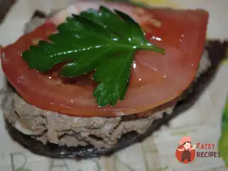 Пікантні грінки з печінкою