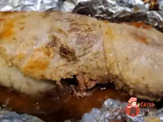 Свининий рулет, запечений у духовці