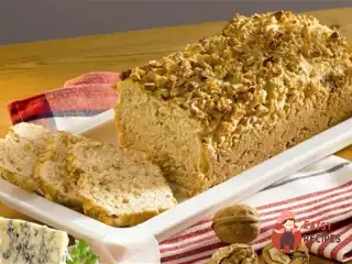 Хліб із фети з волоськими горіхами