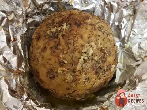 Запечений корінь селери з грибним соусом