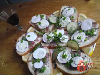 Бутерброди з анчоусами