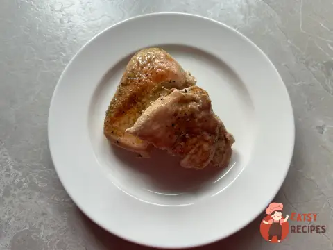 Куряча грудка в духовці