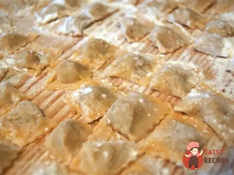 Равіолі з качкою та печінкою