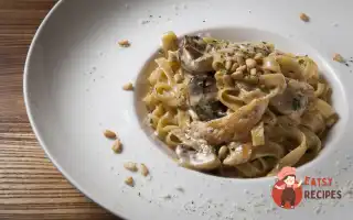 Феттучіні З Печерицями Та Куркою