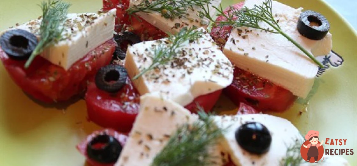 Салат з помідорів та бринзи із зеленню