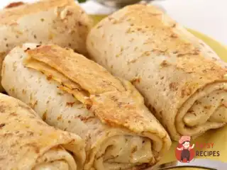 Млинці з морквою, родзинками та урюком