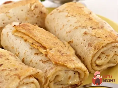 Млинці з морквою, родзинками та урюком