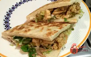 Паніні З Куркою Та Солоними Огірками
