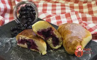 Пиріжки Здобні Зі Смородиною