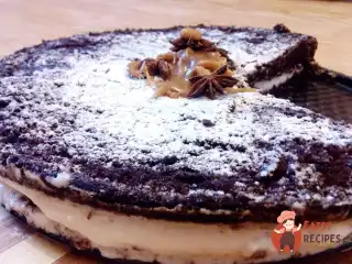 Пористий шоколадний торт з панна котта