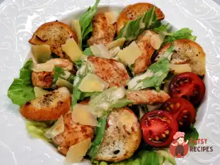 Салат Цезар з куркою