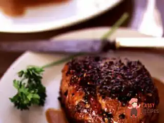 Стейк із вершковим соусом