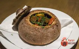 Гуляш У Хлібі