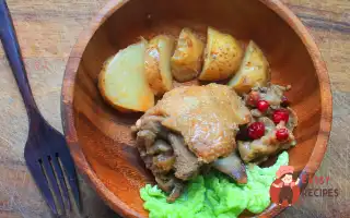 Качка, Запечена З Яблуками Та Молодою Картоплею
