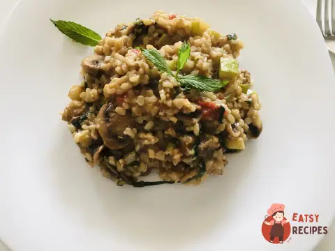 Веганський рис з цукіні та грибами
