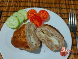 Курячі котлети з яйцем та сиром