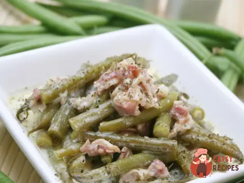 Зелена квасоля з беконом та каштанами