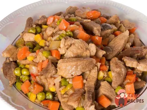 Яловичина з соєвим соусом та овочами