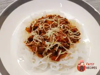 Кето-спагетті болоньєзе