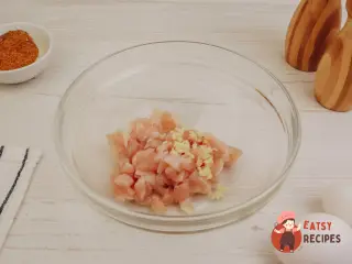 Крок 4: Макарони з рубаними курячими котлетами