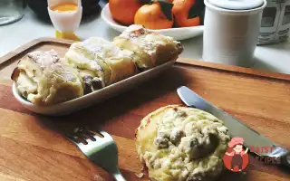 Листкові Булочки З Сирною Начинкою Та Родзинками
