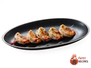 Канапе з креветкою та ковбаскою