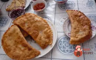 Чебуреки Зі Свининою Та Яловичиною