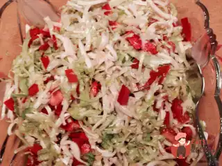 Салат із кальмарів з оливками