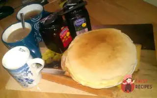 Млинці З Лікером Та Чорною Смородиною