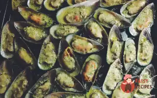 Мідії, Запечені З Часниковим Соусом Та Сиром