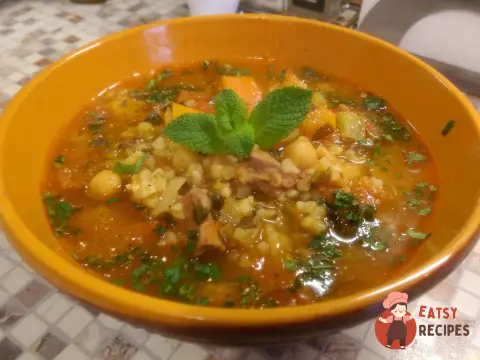 Шорба алжирською. Густа юшка з бараниною, куркою, нутом, овочами та спеціями