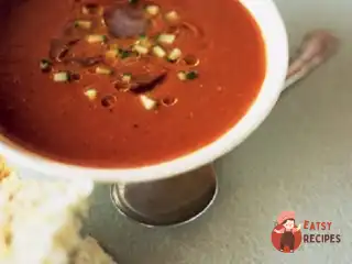 Простий суп із помідорів