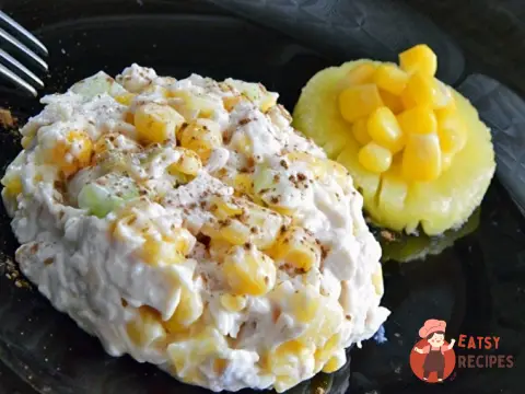 Салат з куркою, рисом, сиром та ананасом