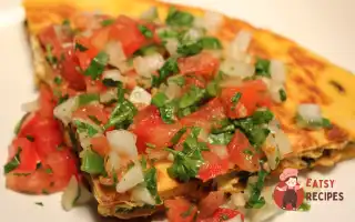 Кесаділля З Куркою Та Пико Де Гайо