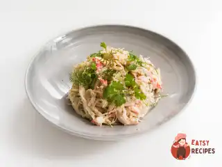 Крабовий салат з огірками та дайконом