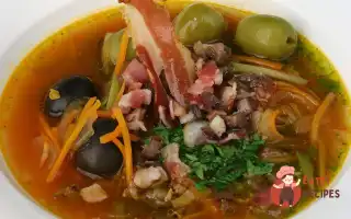 М'яСна Солянка З Копченостями Та Пряними Травами