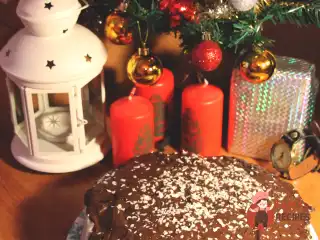 Торт «Баунті» у шоколадній глазурі