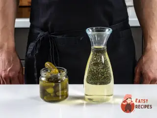 Крок 1: Коктейль із вина та маринованих огірків