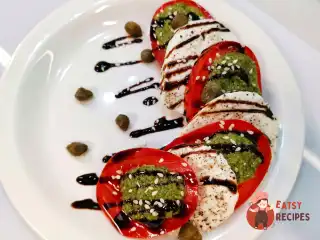 Салат капрезе з каперсами